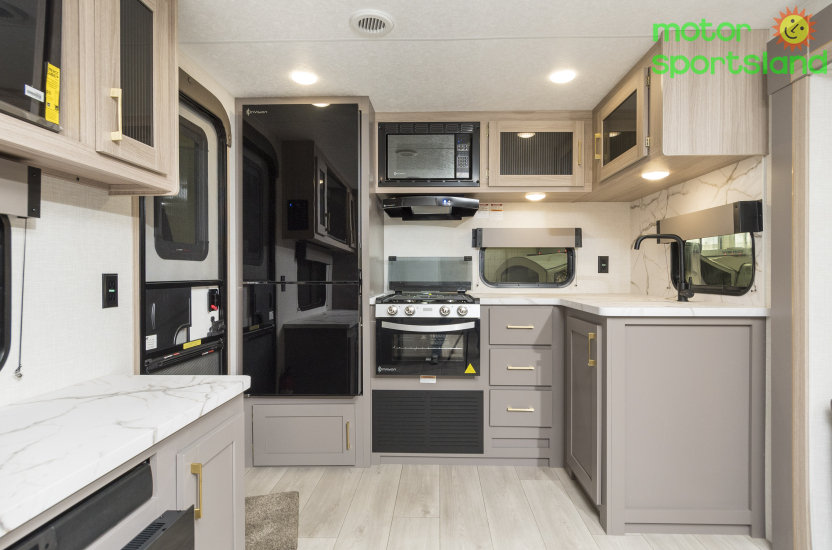 Sportsmen 241RKSE — kitchen