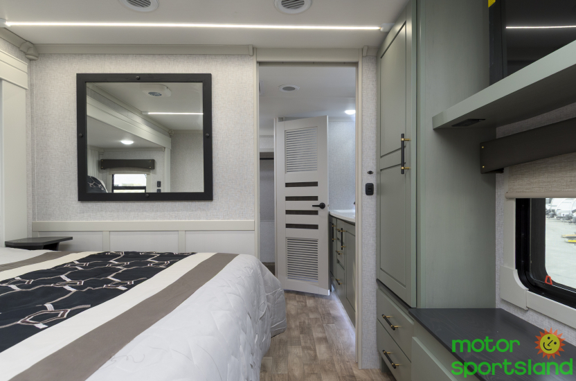 Redwood 401LK — bedroom