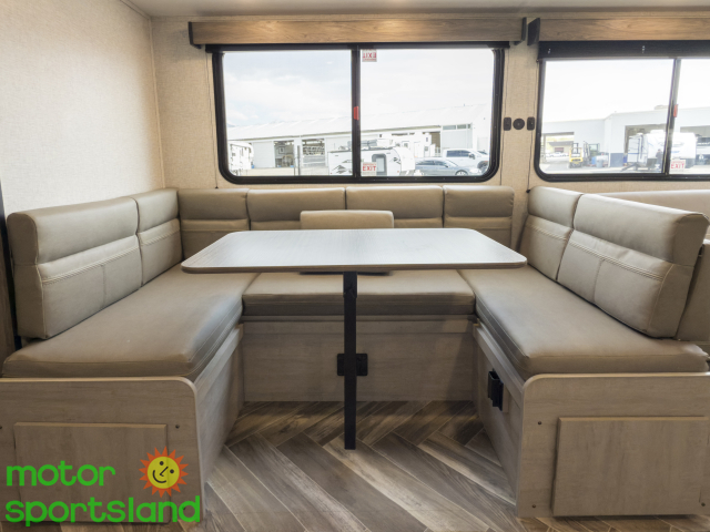 Zinger 270BH — living dinette