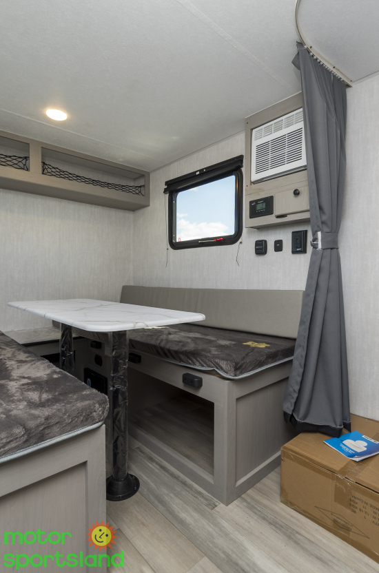 11000 ROK — living dinette