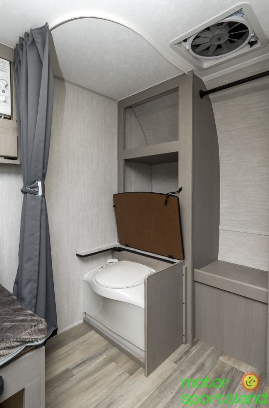 11000 ROK — bathroom