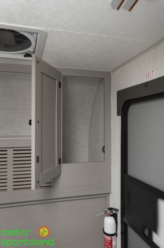 8000 ROK — kitchen