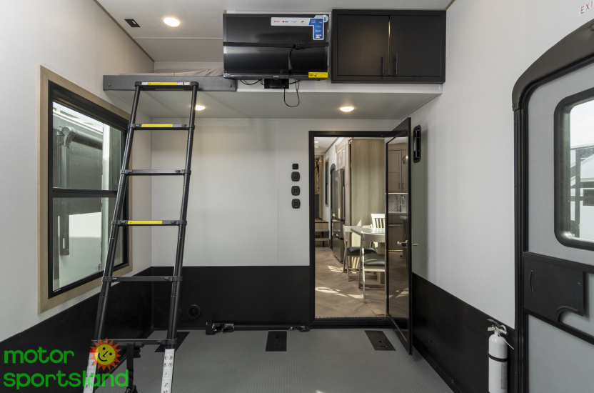 Raptor 441 — entry door