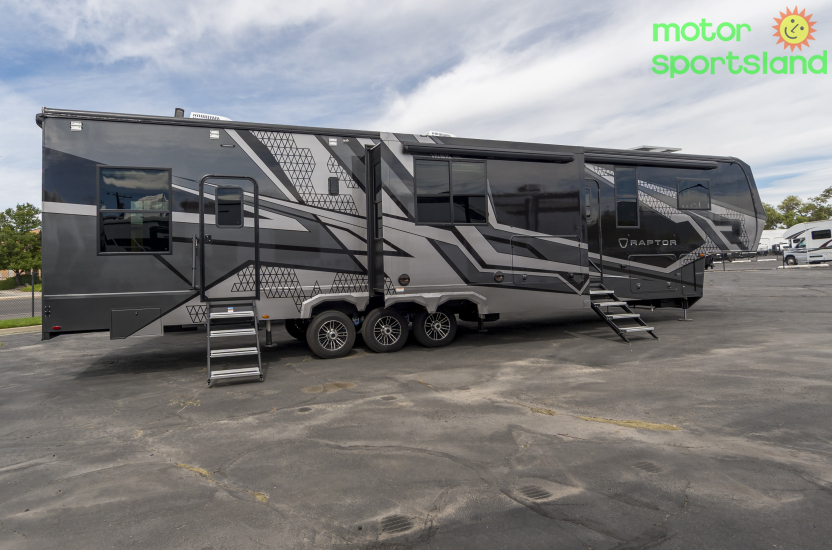 Raptor 441 — exterior side