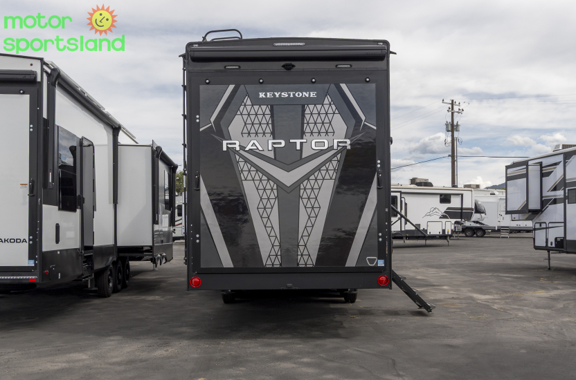 Raptor 441 — exterior rear
