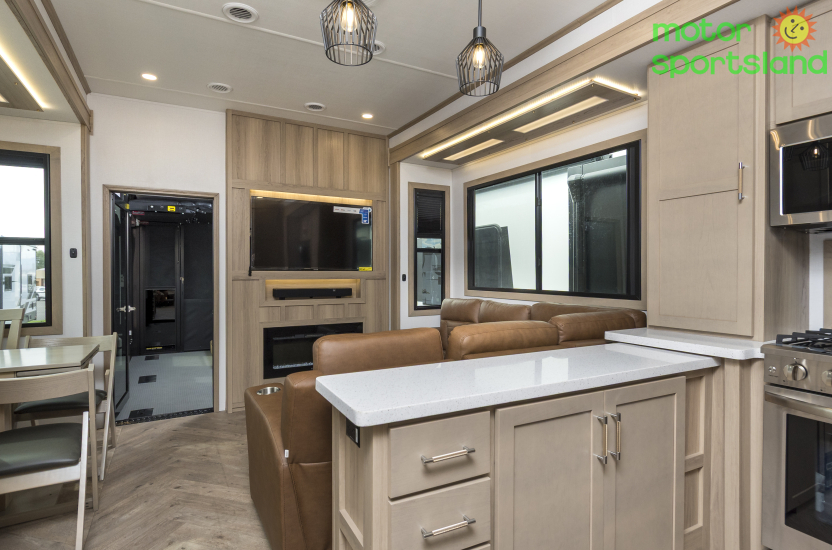 Raptor 441 — kitchen