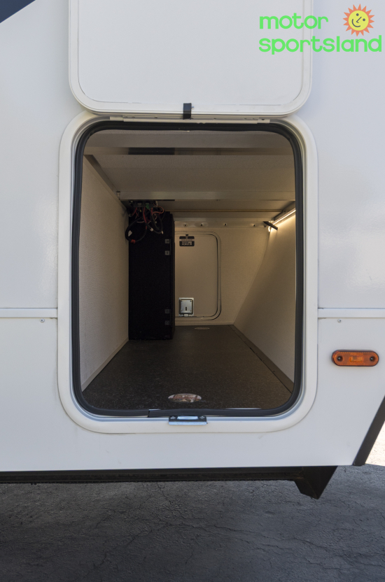 Alta 2800KBH — pass through storage