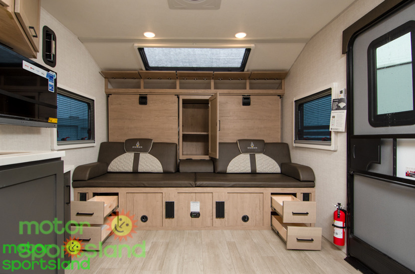 Overland 240TKR — living dinette