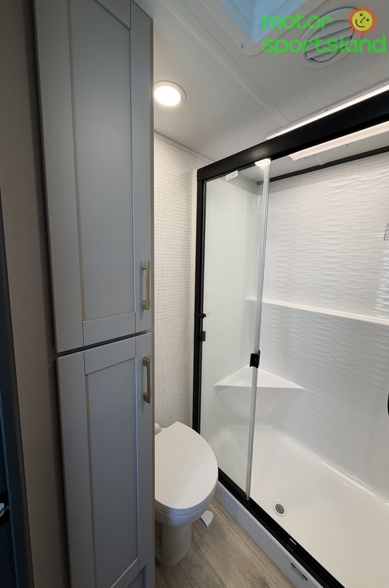 Stealth 4114GX — bathroom