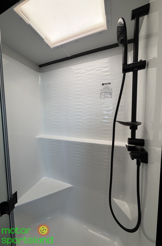 Stealth 4114GX — shower