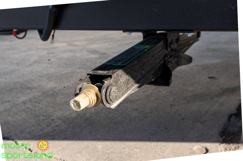 R-POD 197 — stabilizer jack