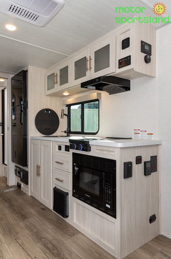 R-POD 197 — kitchen