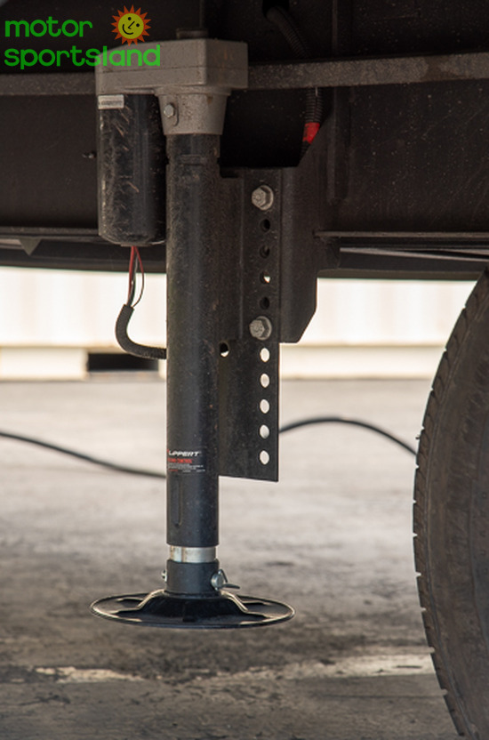 Sandpiper 3800RK — stabilizer jack