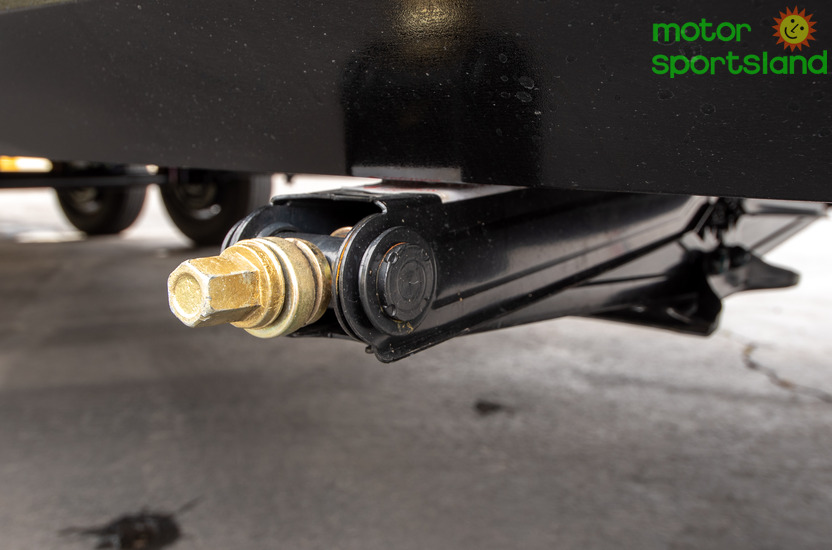 Stealth 2215 — stabilizer jack