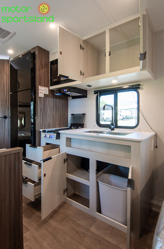 Access 18DBH — kitchen