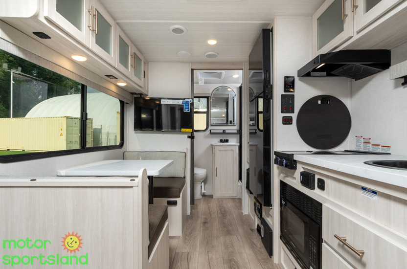 R-POD 192 — kitchen