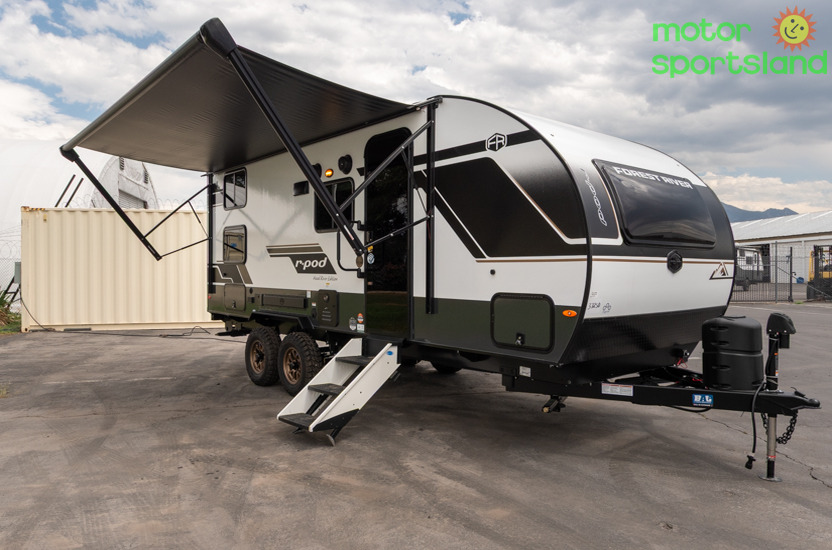 R-POD 203 — awning