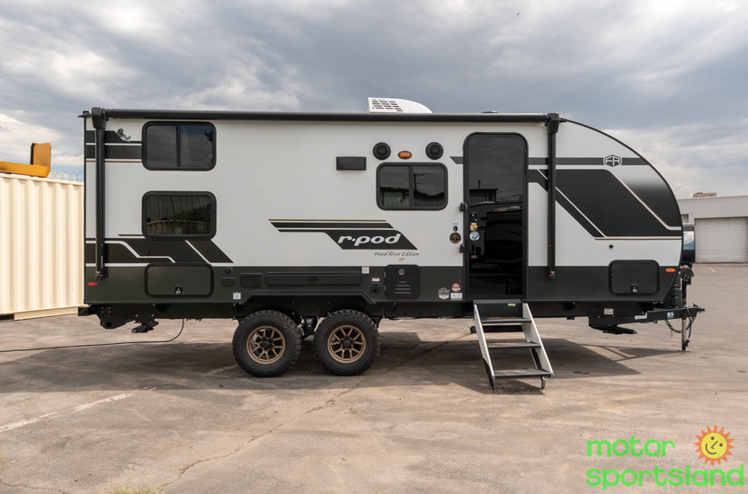 R-POD 203 — exterior side
