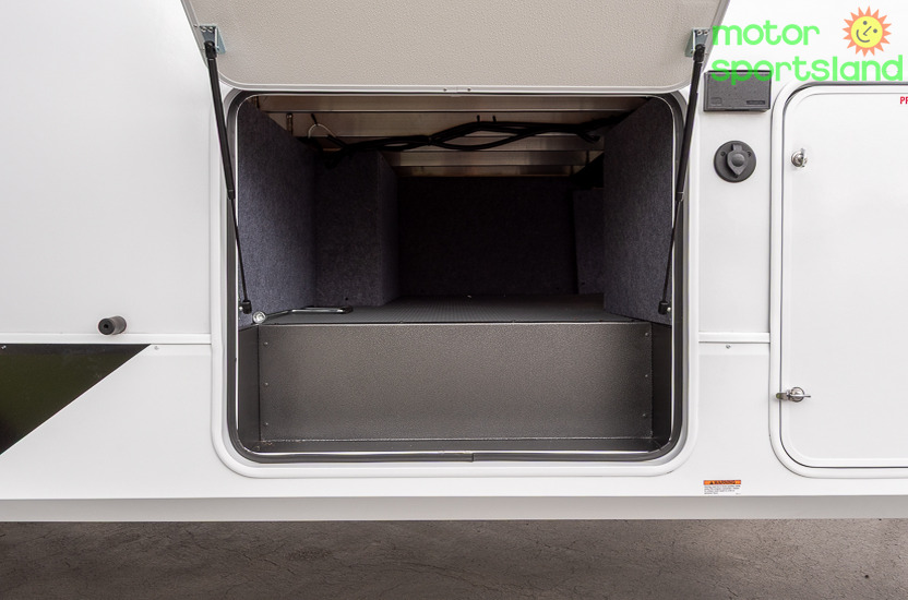 Stealth 2800 — pass through storage