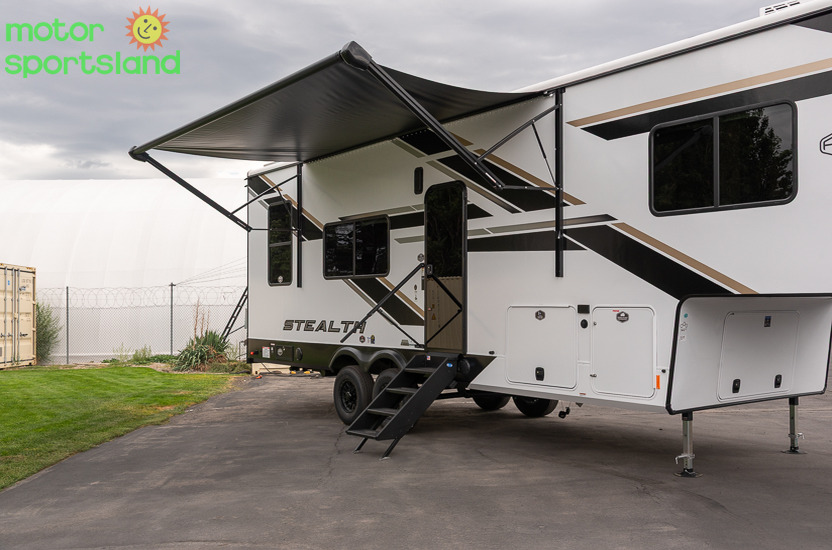 Stealth 2800 — awning