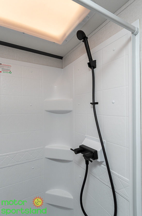 Stealth 2800 — shower