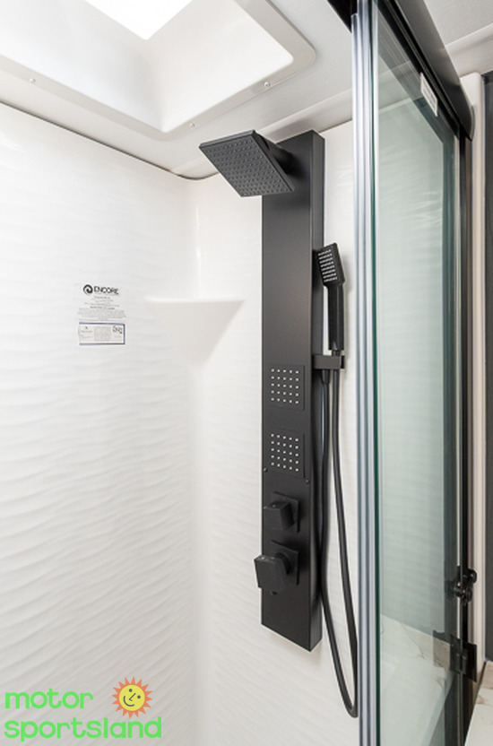 Raptor 441 — shower