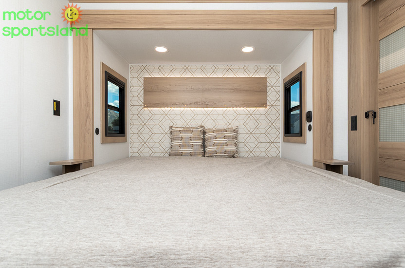 Raptor 441 — bedroom