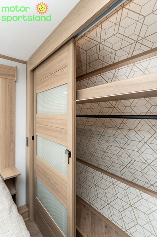 Raptor 441 — closet storage
