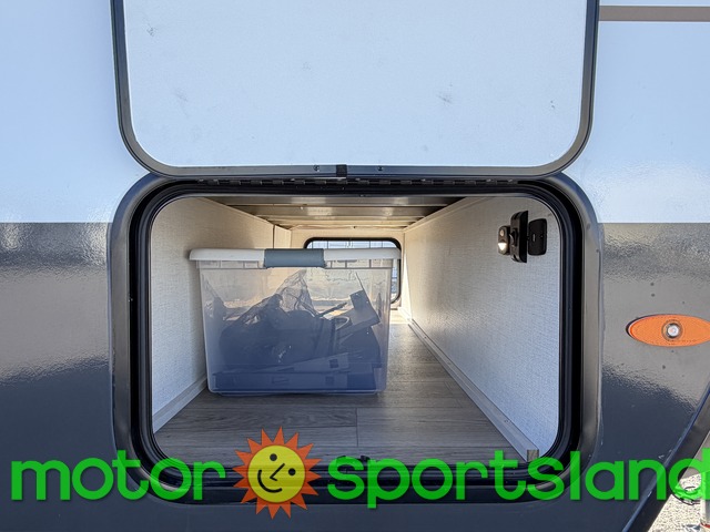 R-POD 194 — pass through storage