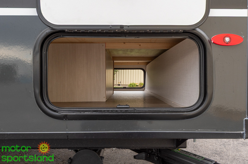 R-POD 190 — pass through storage