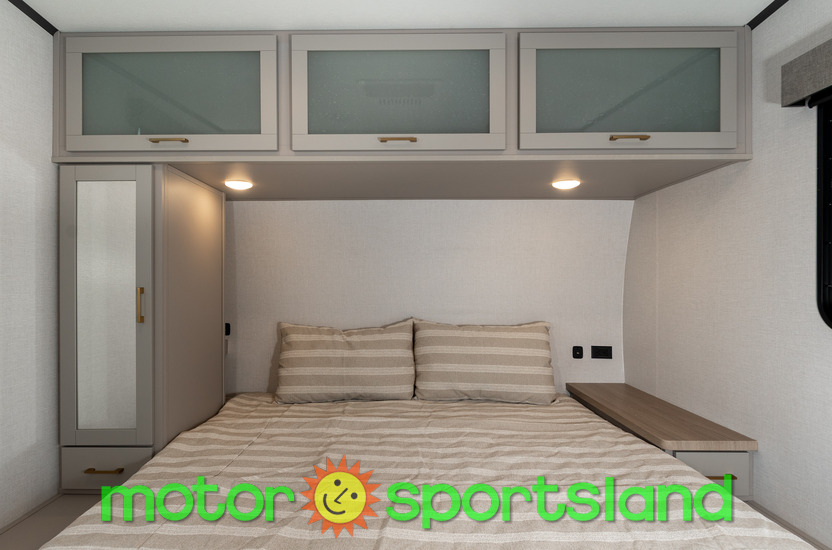 Stealth 2900 — bedroom