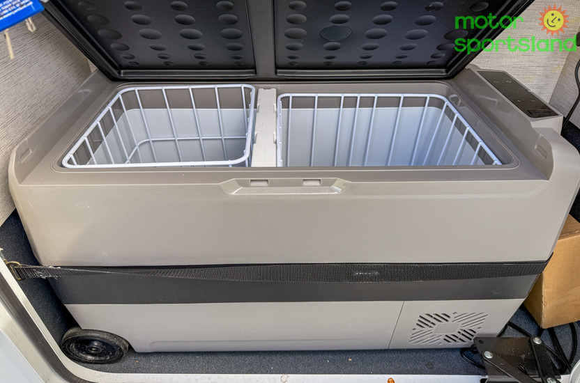Chateau 27P — refrigerator