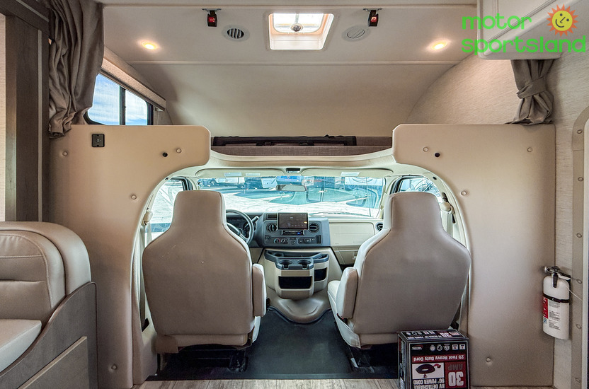 Chateau 27P — bunk